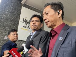 Teka-Teki Kejanggalan Salinan Ijazah Jokowi di Tangan Bonatua