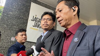 Teka-Teki Kejanggalan Salinan Ijazah Jokowi di Tangan Bonatua